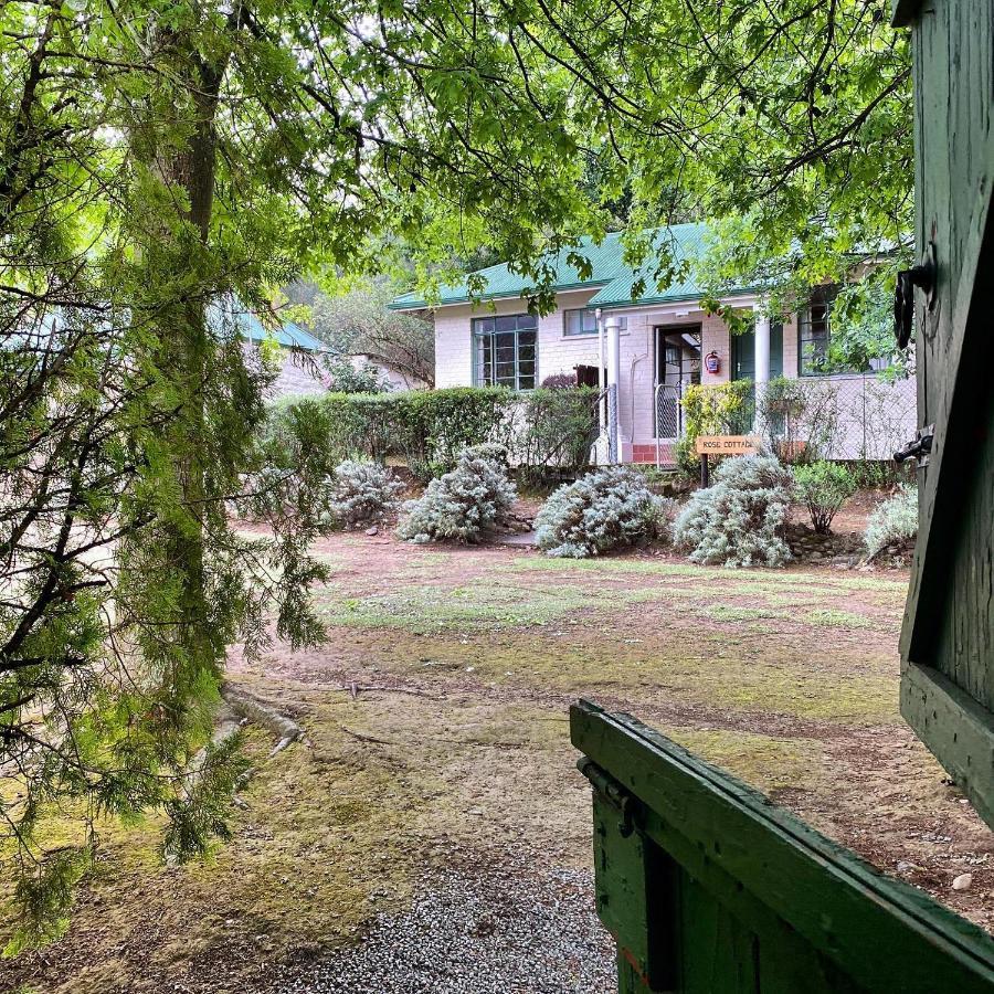 Mkomazana Mountain Cottages Himeville Bagian luar foto